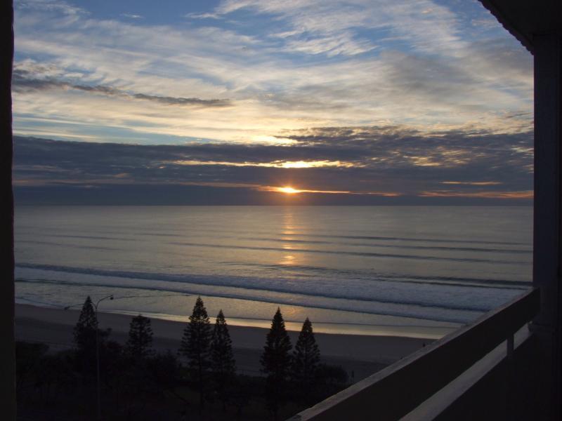The Shore Apartments - Beachfront Gold Coast Kültér fotó