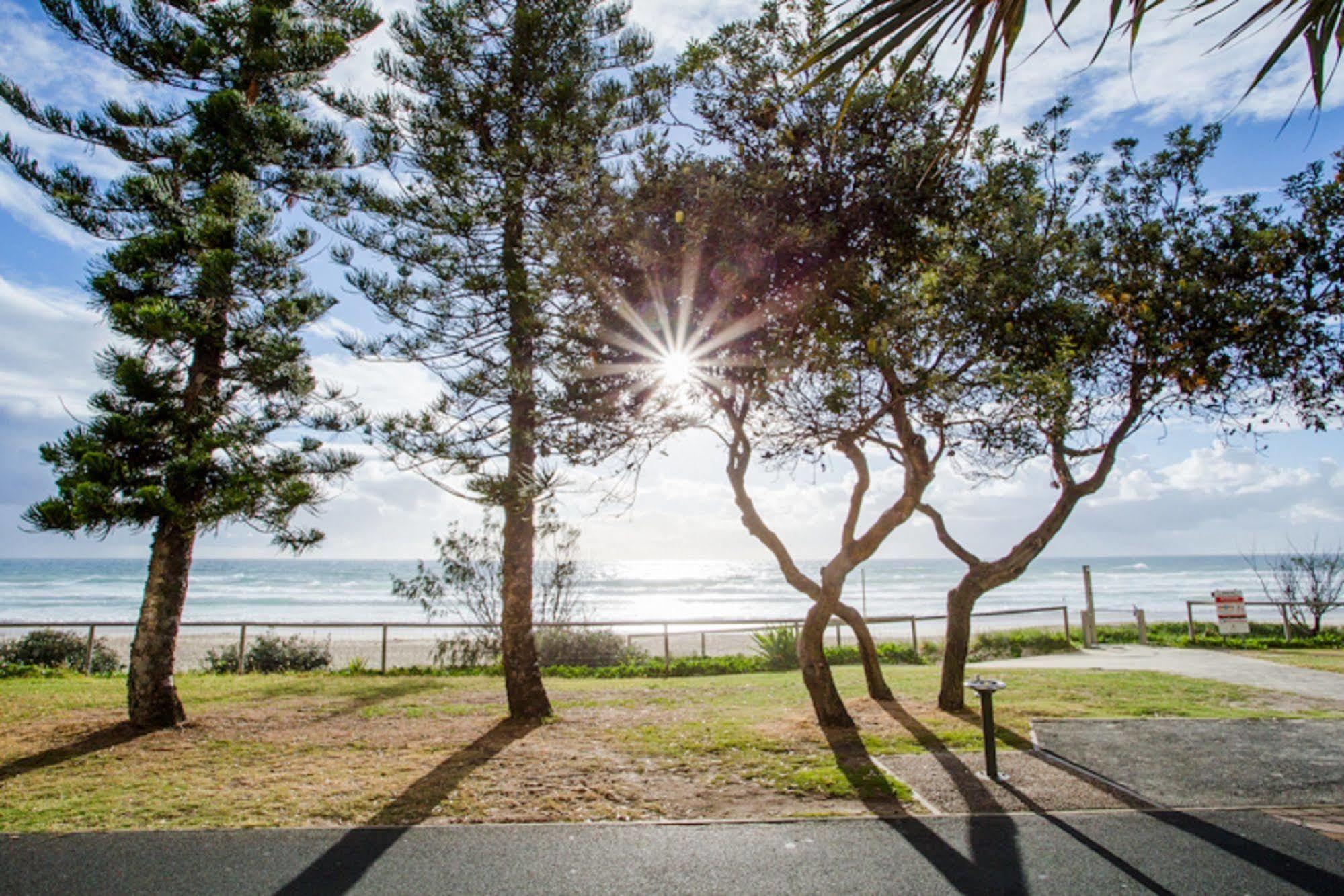 The Shore Apartments - Beachfront Gold Coast Kültér fotó