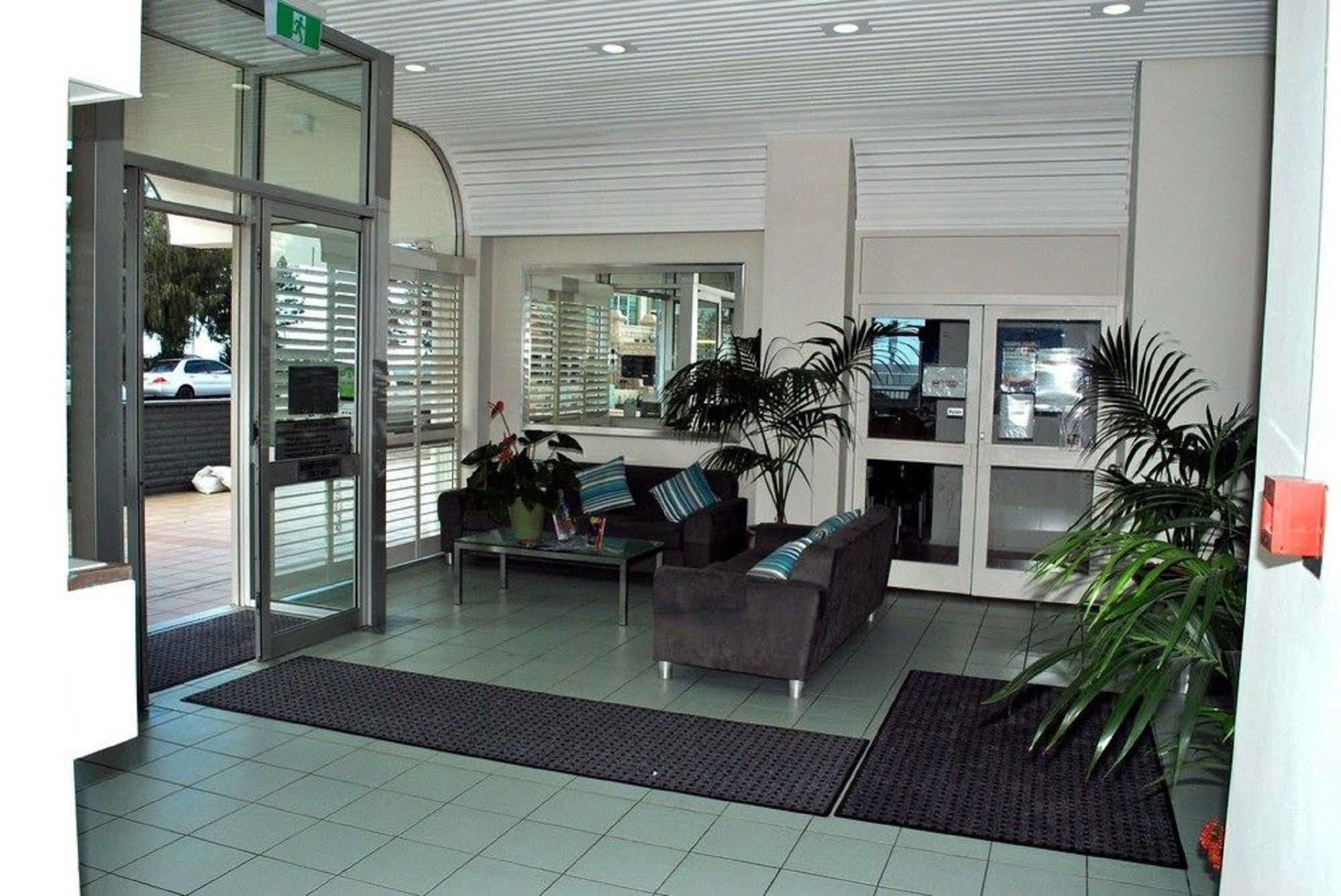 The Shore Apartments - Beachfront Gold Coast Kültér fotó